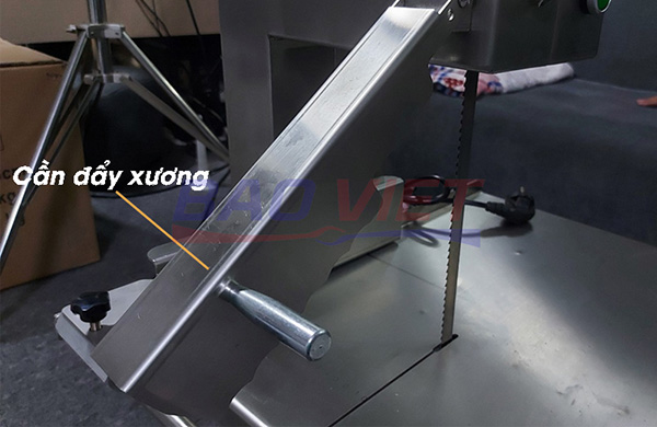 Sử dụng cần đẩy xương Sử dụng cần đẩy xương