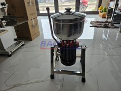 Hình chụp mặt sau máy xay 1.1KW