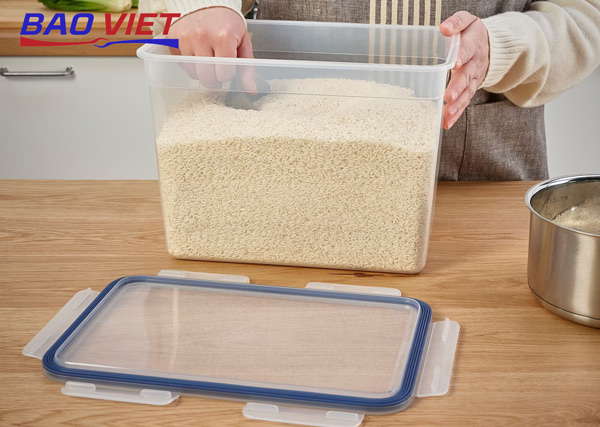 Bảo quản gạo trong hộp nhựa