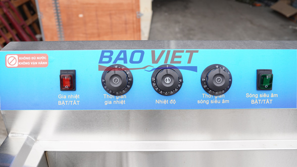 Bảng điều khiển tiếng Việt dễ vận hành