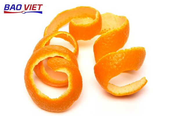 Vỏ cam có công dụng khử mùi bình nước nhựa