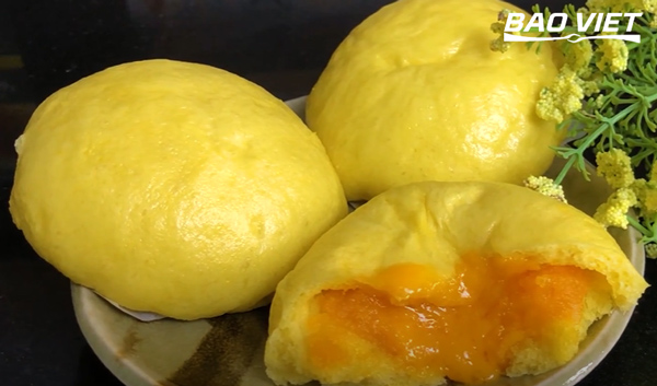 Thưởng thức những chiếc bánh bao kim sa Thưởng thức những chiếc bánh bao kim sa