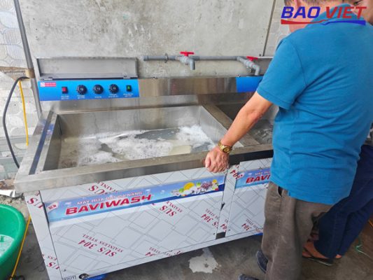 Máy rửa bát siêu âm có tốn điện không?