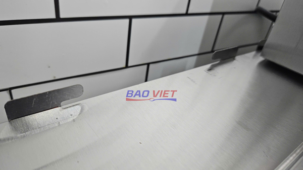 Gá cài cụm đầu nhiệt