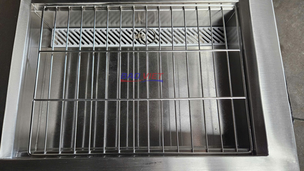 Bồn thoát nước của máy Bồn thoát nước của máy
