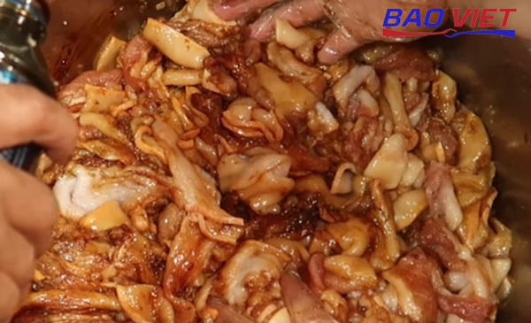 Tẩm ướp thịt làm bún chả que tre Tẩm ướp thịt làm bún chả que tre