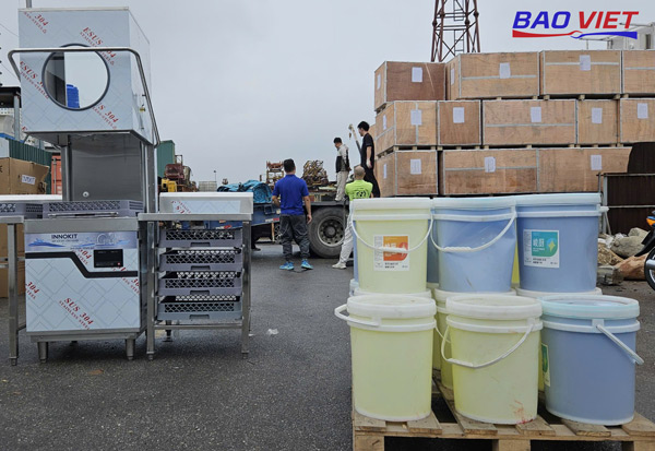 Máy cửa sập dùng nước rửa chuyên dụng