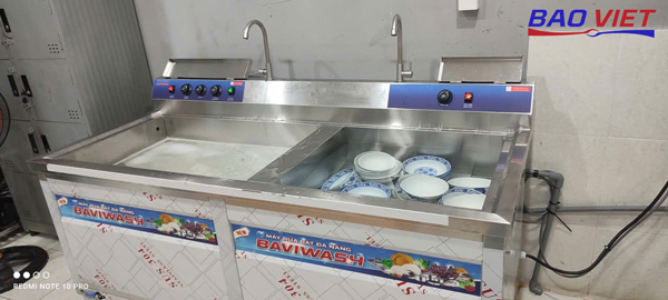 Sắp xếp bát đĩa gọn gàng Sắp xếp bát đĩa gọn gàng