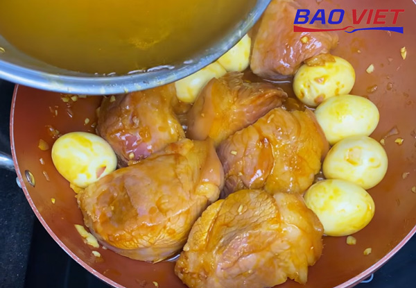 Khìa trứng và thịt