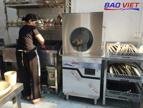 Tác động của nước cứng tới máy rửa chén cửa sập